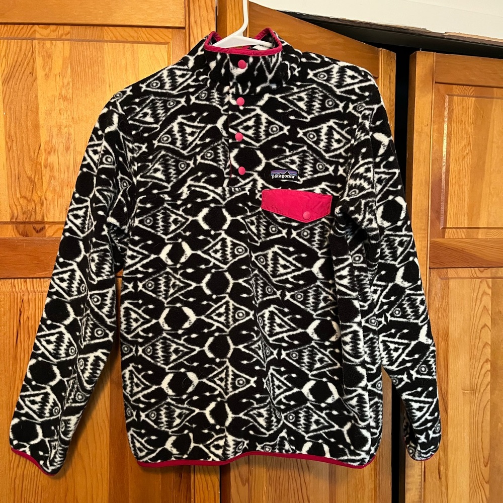 Patagonia Synchilla Big Fish print fleece